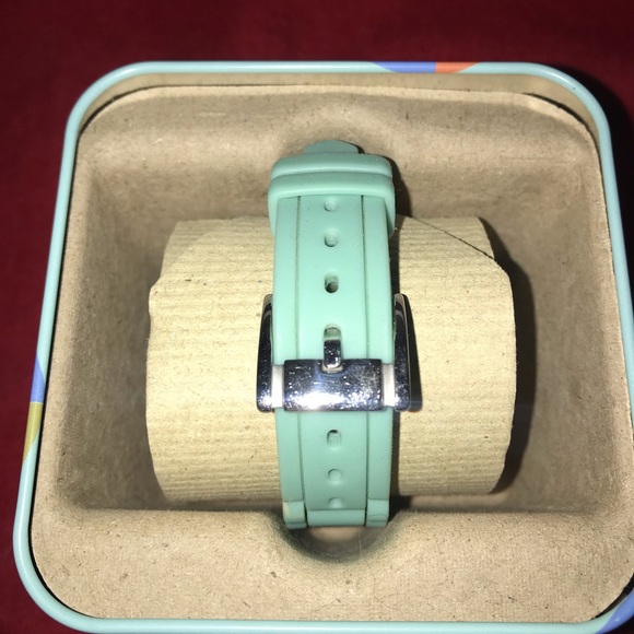 Gold Fossil Watch - Picture 3 of 4